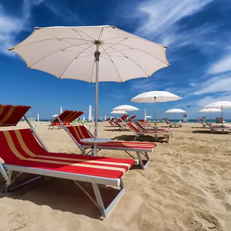 Hollywood 3* Rimini