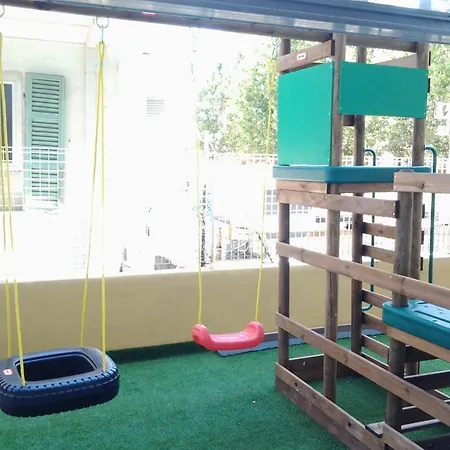 Hollywood ريميني