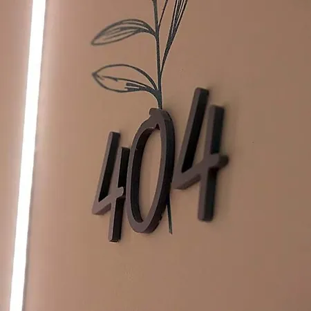 Hollywood Hotel 3*