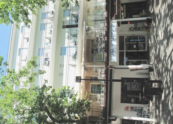 Hollywood 호텔 3*