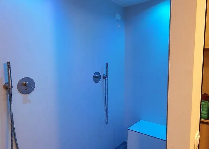 Hollywood 3* 리미니