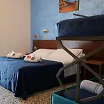 Hotel Hollywood