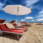 Hollywood 3* Rimini