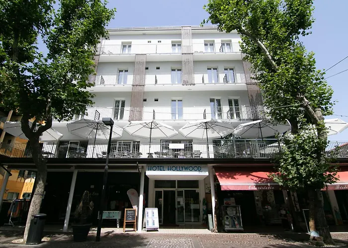 Hollywood Hotel
